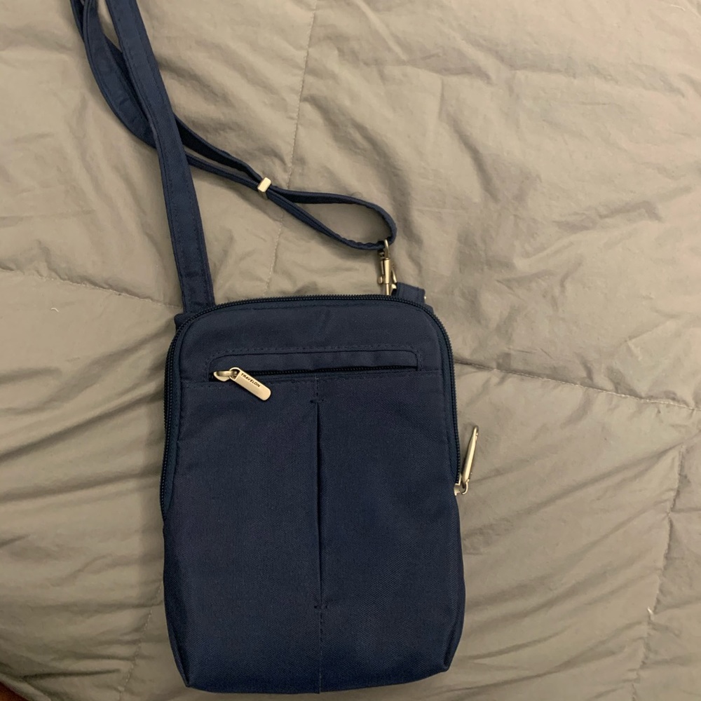 Travelon Crossbody